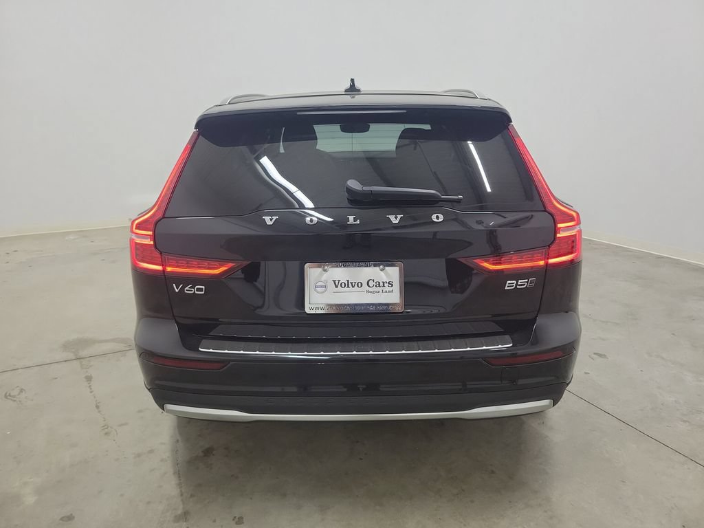 New 2026 Volvo V60 B5 Cross Country Plus w/ Protection Package Premier AWD/4WD image 6