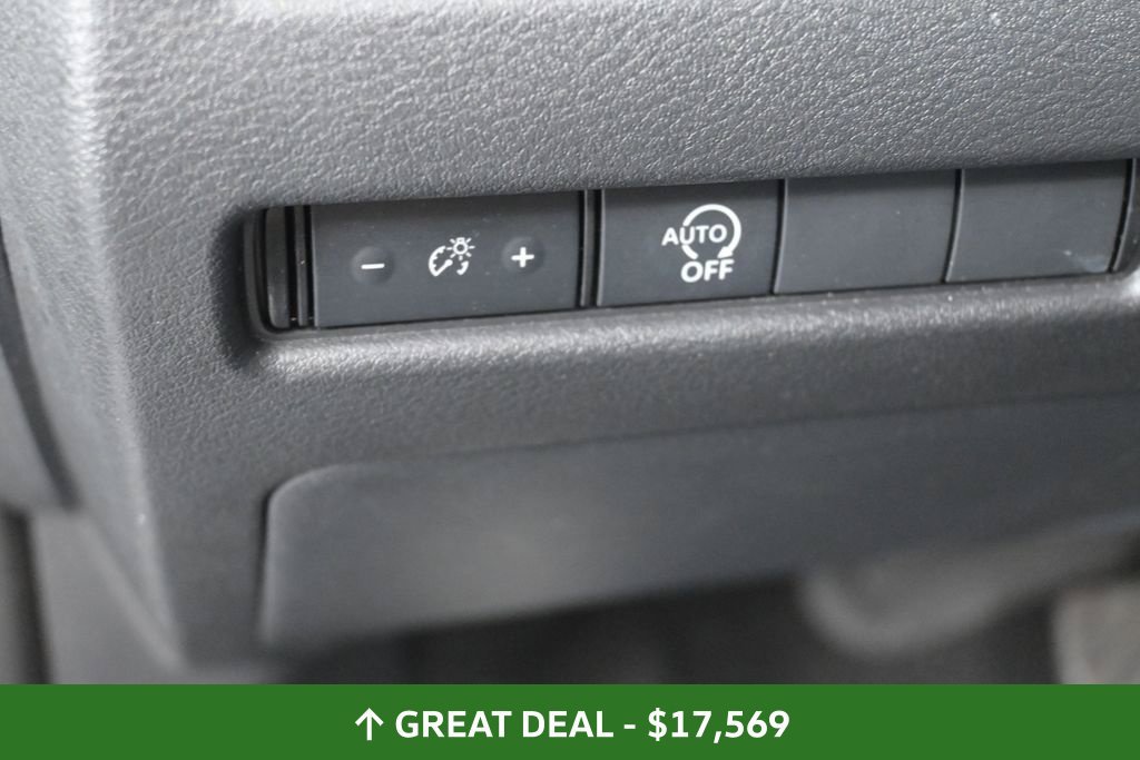 Used 2024 Nissan Rogue S FWD image 24