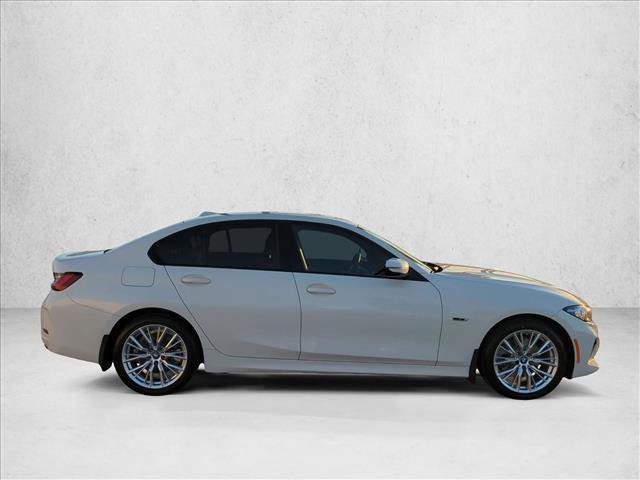 Used 2023 BMW 330e w/ Premium Package image 4