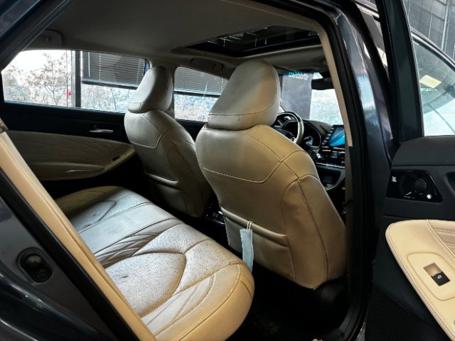 Used 2020 Toyota Avalon Limited w/ Advanced Safety Package image 31