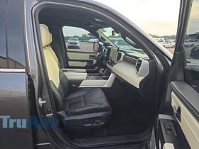 Used 2022 Toyota Tundra Capstone AWD/4WD image 17