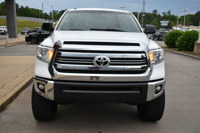 Used 2017 Toyota Tundra SR5 w/ SR5 Upgrade Package AWD/4WD image 8