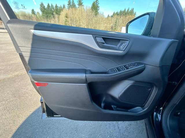 Used 2022 Ford Escape SE w/ SE Sport Appearance Package AWD/4WD image 21