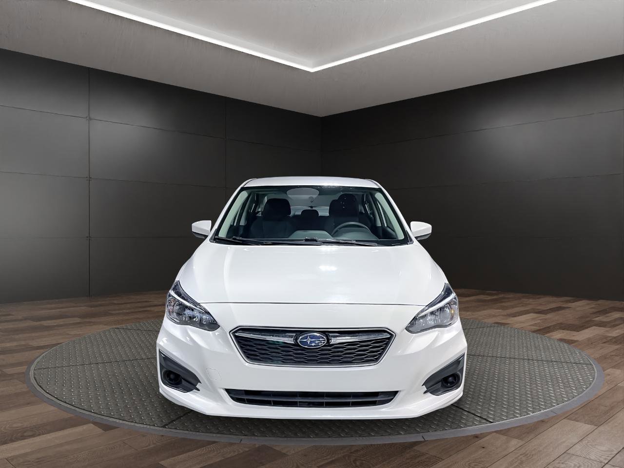 Used 2019 Subaru Impreza 2.0i Premium image 3