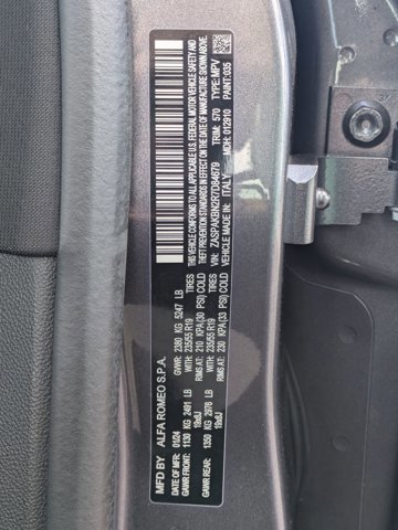 Used 2024 Alfa Romeo Stelvio Ti image 27