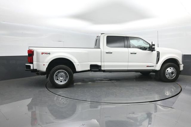 Certified 2024 Ford F450 Platinum w/ FX4 Off-Road Package AWD/4WD image 8