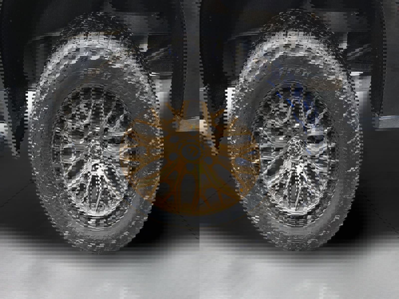 Used 2019 Chevrolet Silverado 1500 High Country w/ Technology Package image 23