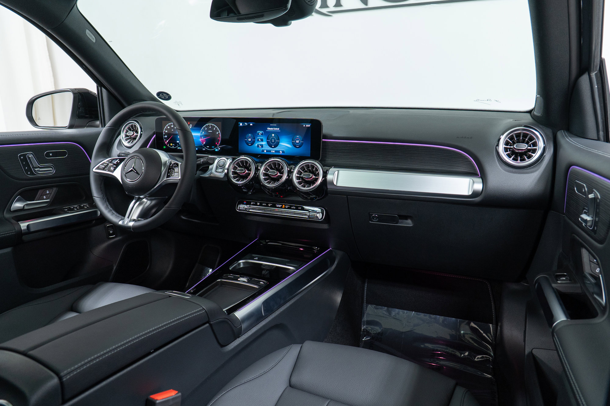 New 2026 Mercedes-Benz GLB 250 4MATIC image 14