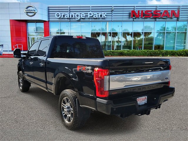 Used 2017 Ford F350 Platinum w/ Platinum Ultimate Package image 3