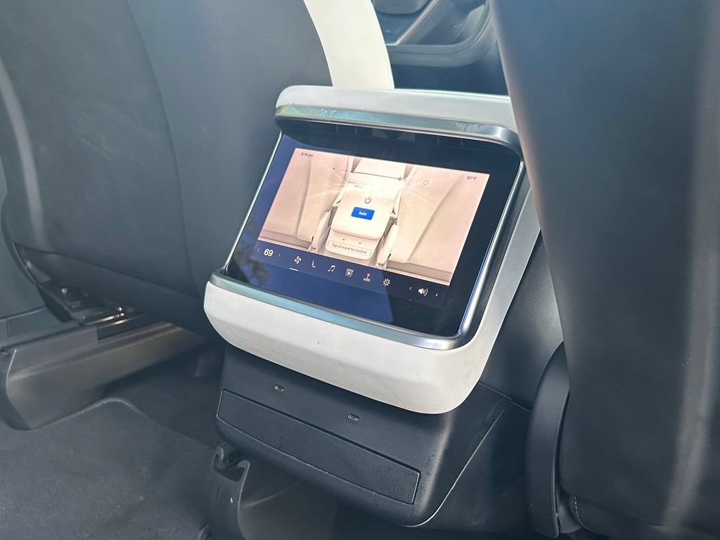 Used 2022 Tesla Model X AWD/4WD image 31