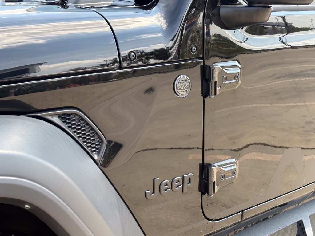 Used 2024 Jeep Wrangler Unlimited Sport AWD/4WD image 10