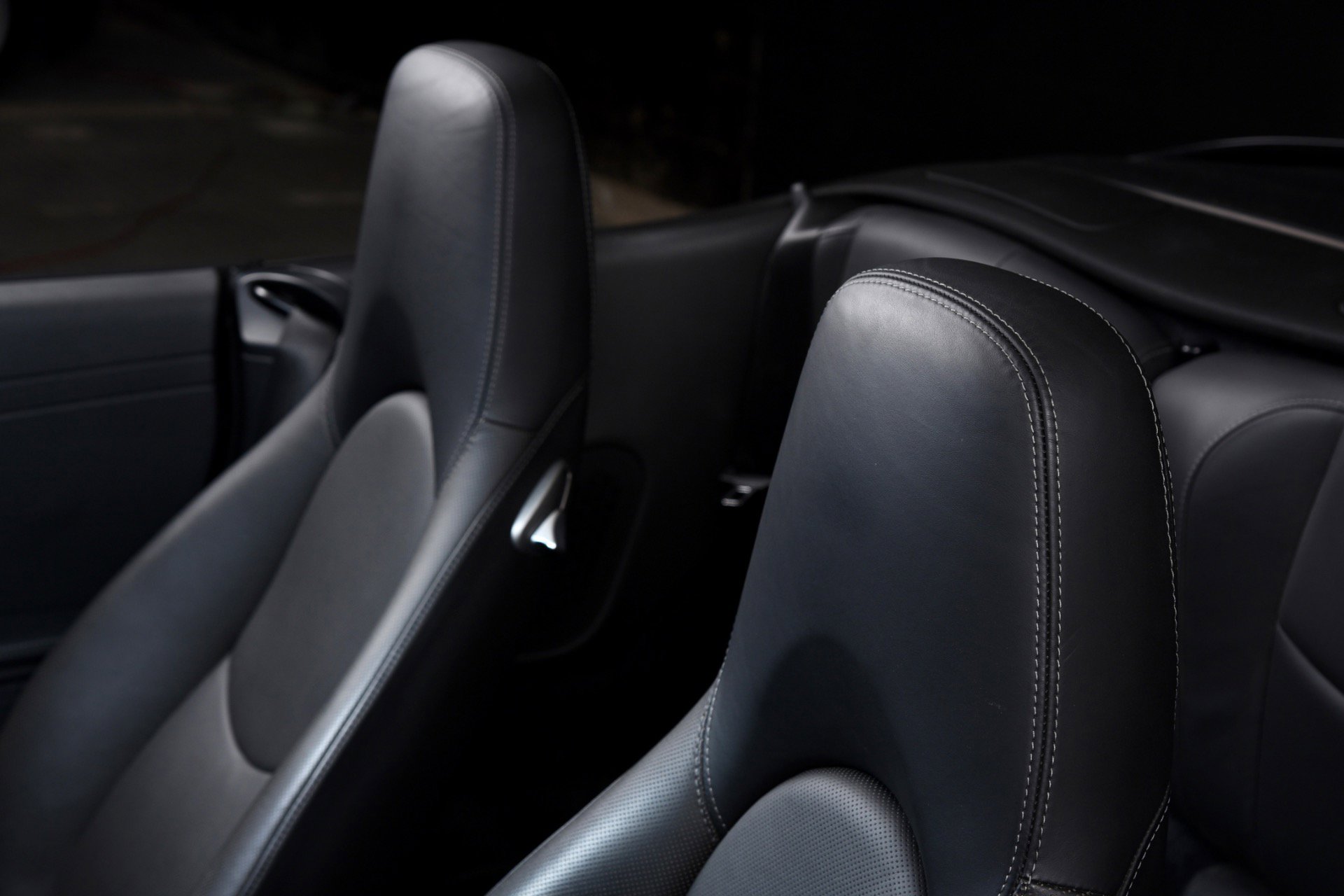 Used 2010 Porsche 911 Carrera 4S image 16