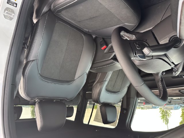 New 2027 Jeep Grand Cherokee Altitude AWD/4WD image 39