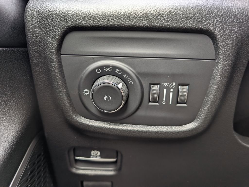 New 2026 Jeep Grand Cherokee Limited w/ Limited Altitude Package image 35