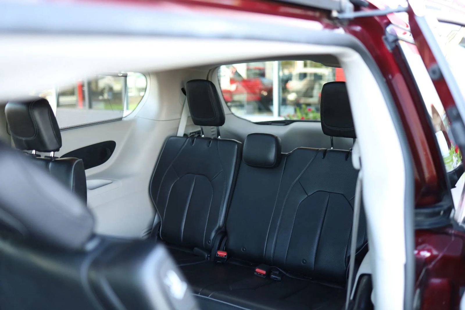 Used 2019 Chrysler Pacifica Limited FWD image 37