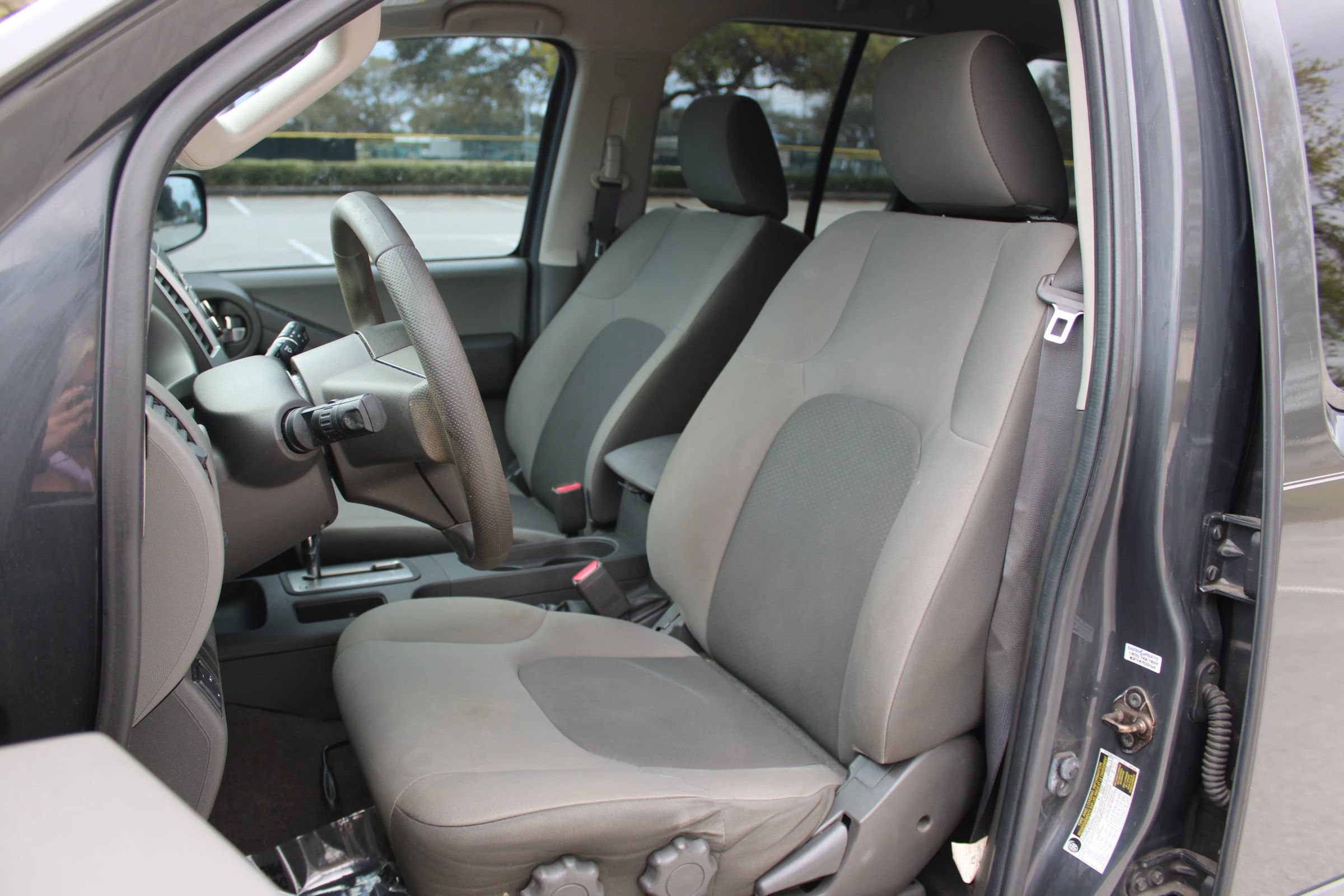 Used 2013 Nissan Xterra S w/ Value Package image 6