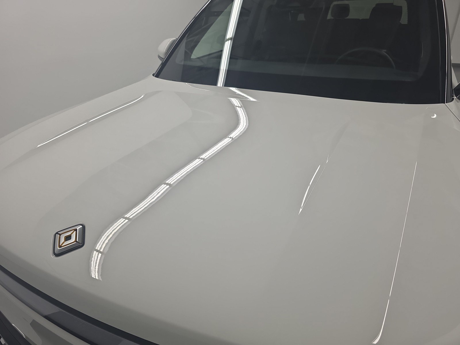 Used 2024 Rivian R1S Adventure AWD/4WD image 35