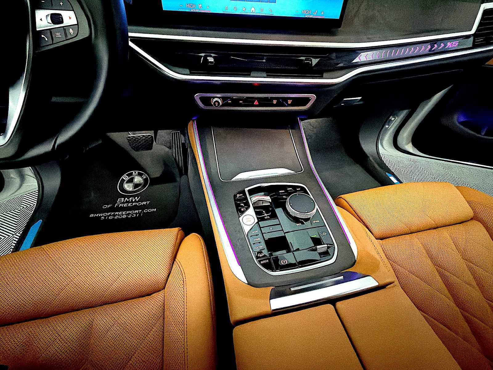 Certified 2024 BMW X5 xDrive50e w/ Premium Package image 18