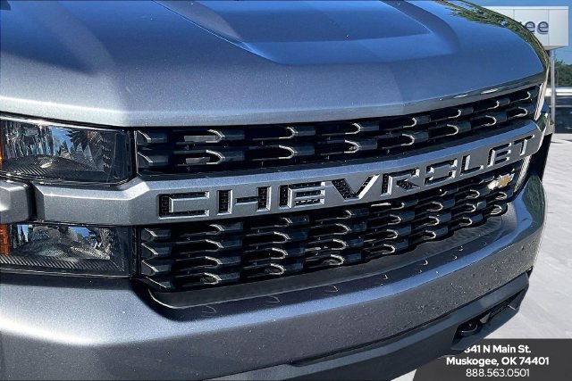 Used 2020 Chevrolet Silverado 1500 Custom w/ Custom Value Package AWD/4WD image 34