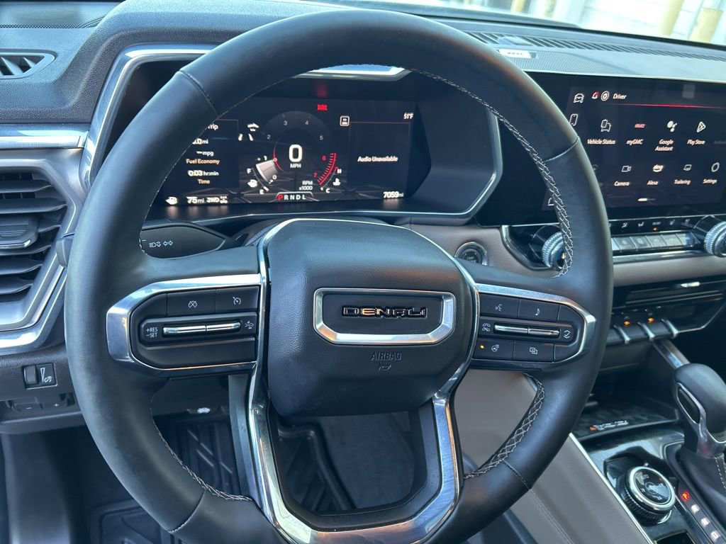 Certified 2025 GMC Canyon Denali image 11