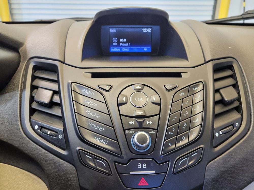 Used 2019 Ford Fiesta SE FWD image 25