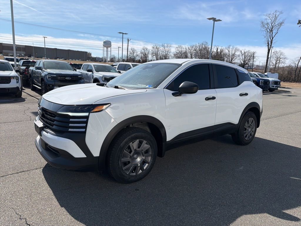 Used 2025 Nissan Kicks S image 3