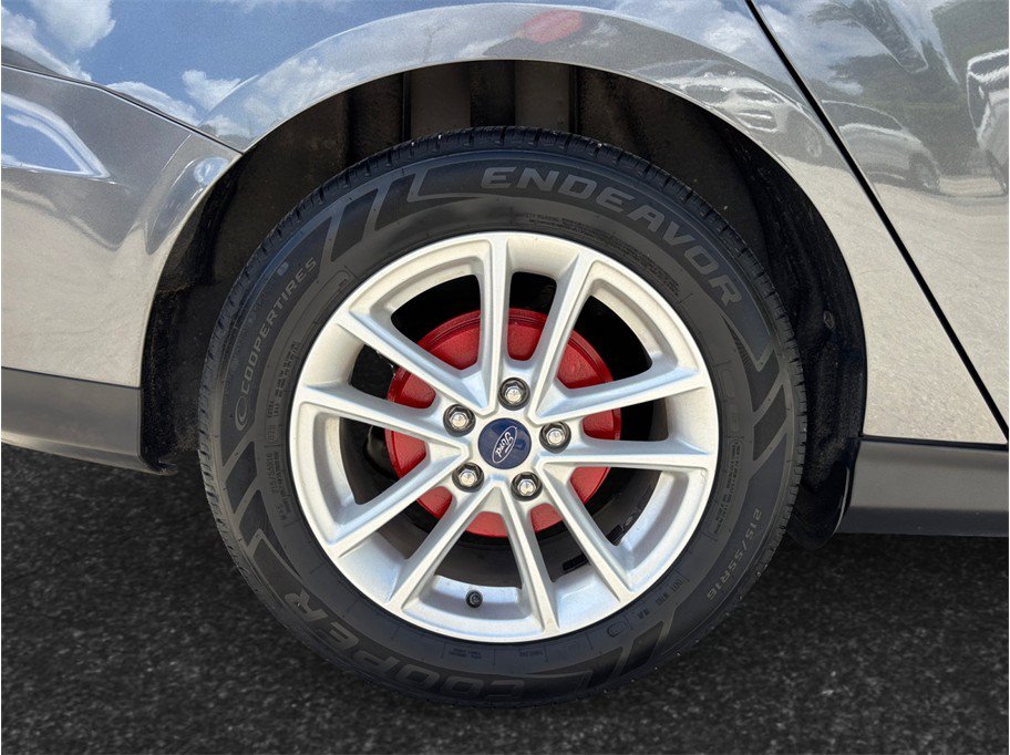 Used 2017 Ford Focus SE FWD image 13