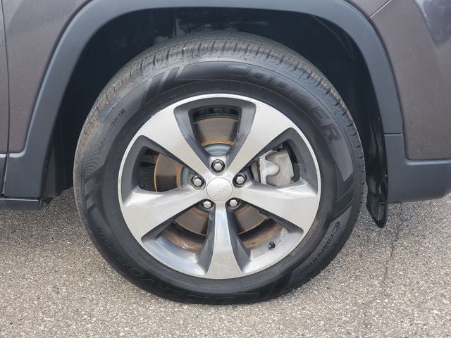 Used 2019 Jeep Cherokee Limited w/ Trailer Tow Group AWD/4WD image 33
