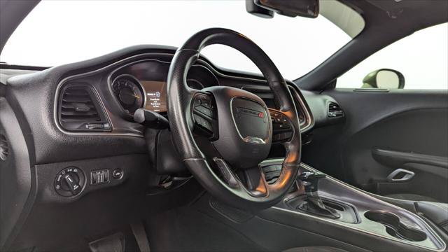 Used 2018 Dodge Challenger R/T w/ Performance Handling Group RWD image 18