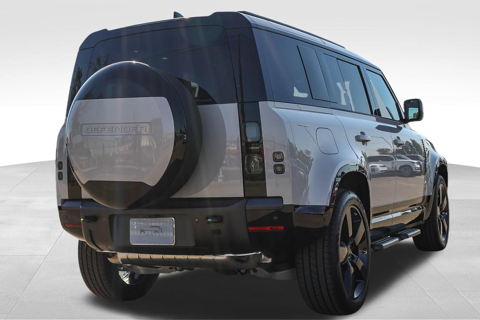 New 2026 Land Rover Defender 110 X-Dynamic SE AWD/4WD image 5