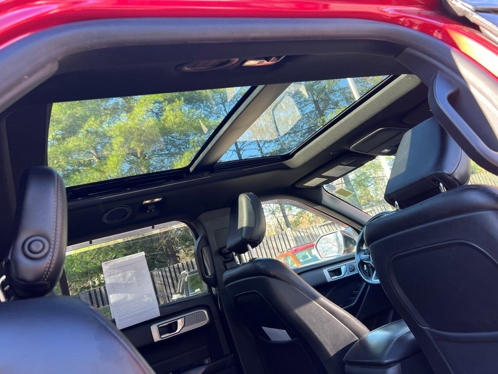 Used 2020 Ford Explorer Limited image 11