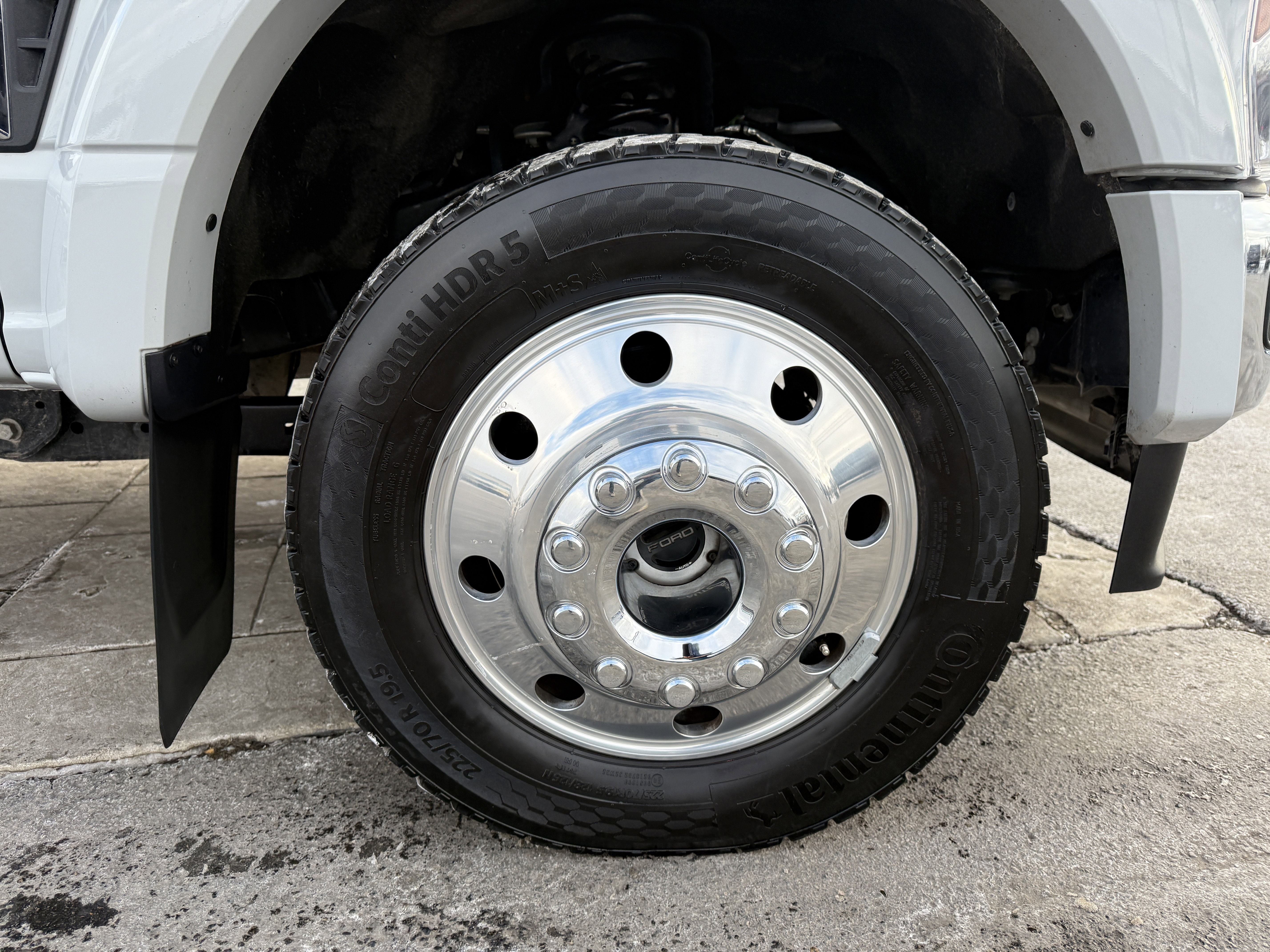 Used 2025 Ford F450 Lariat w/ FX4 Off-Road Package image 33