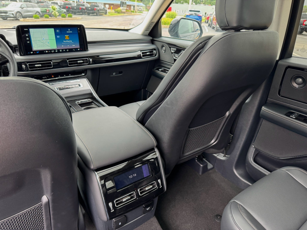 New 2025 Lincoln Aviator AWD w/ Jet Appearance Package image 27