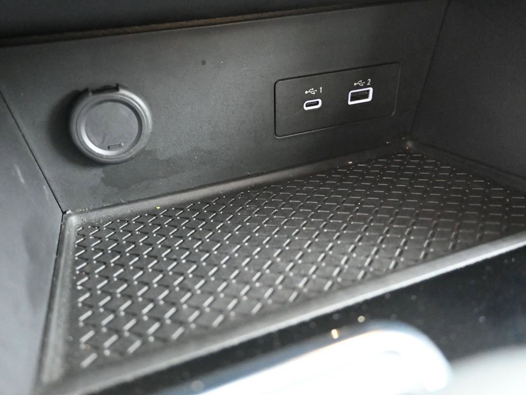 Used 2023 Nissan Pathfinder SV w/ SV Premium Package image 18