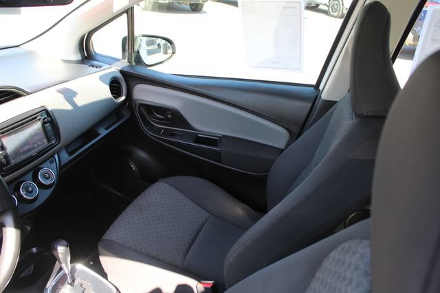 Used 2016 Toyota Yaris L FWD image 12