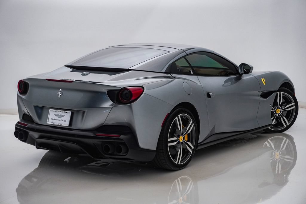 Used 2019 Ferrari Portofino RWD image 9