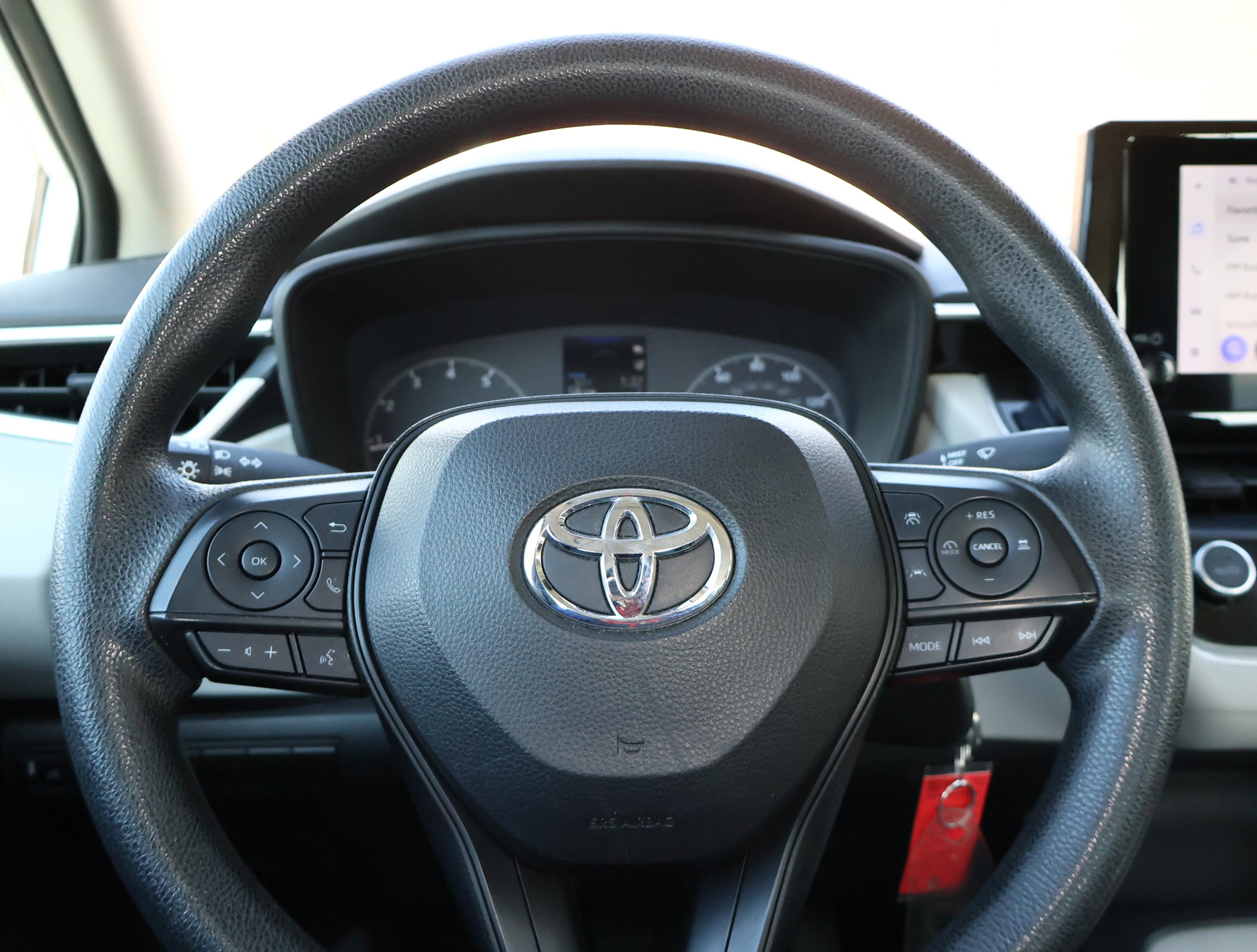 Used 2023 Toyota Corolla LE image 10