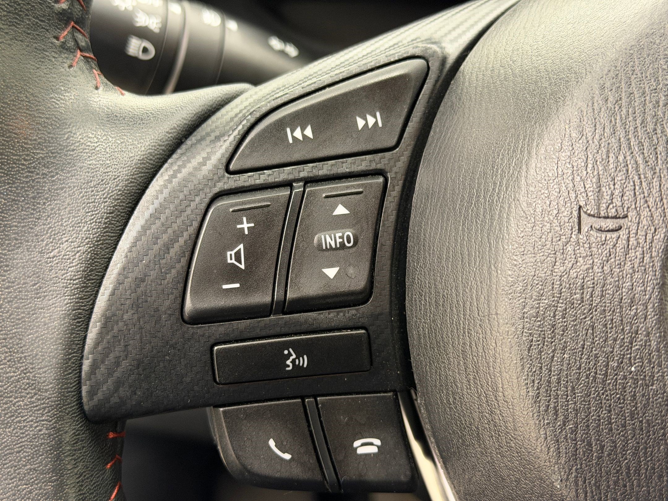 Used 2015 MAZDA MAZDA3 i Grand Touring image 17