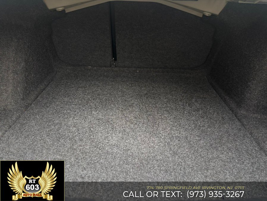 Used 2024 Volkswagen Jetta SE FWD image 7