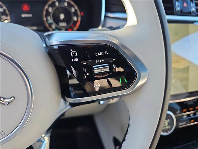 New 2025 Jaguar F-PACE R-Dynamic S image 17