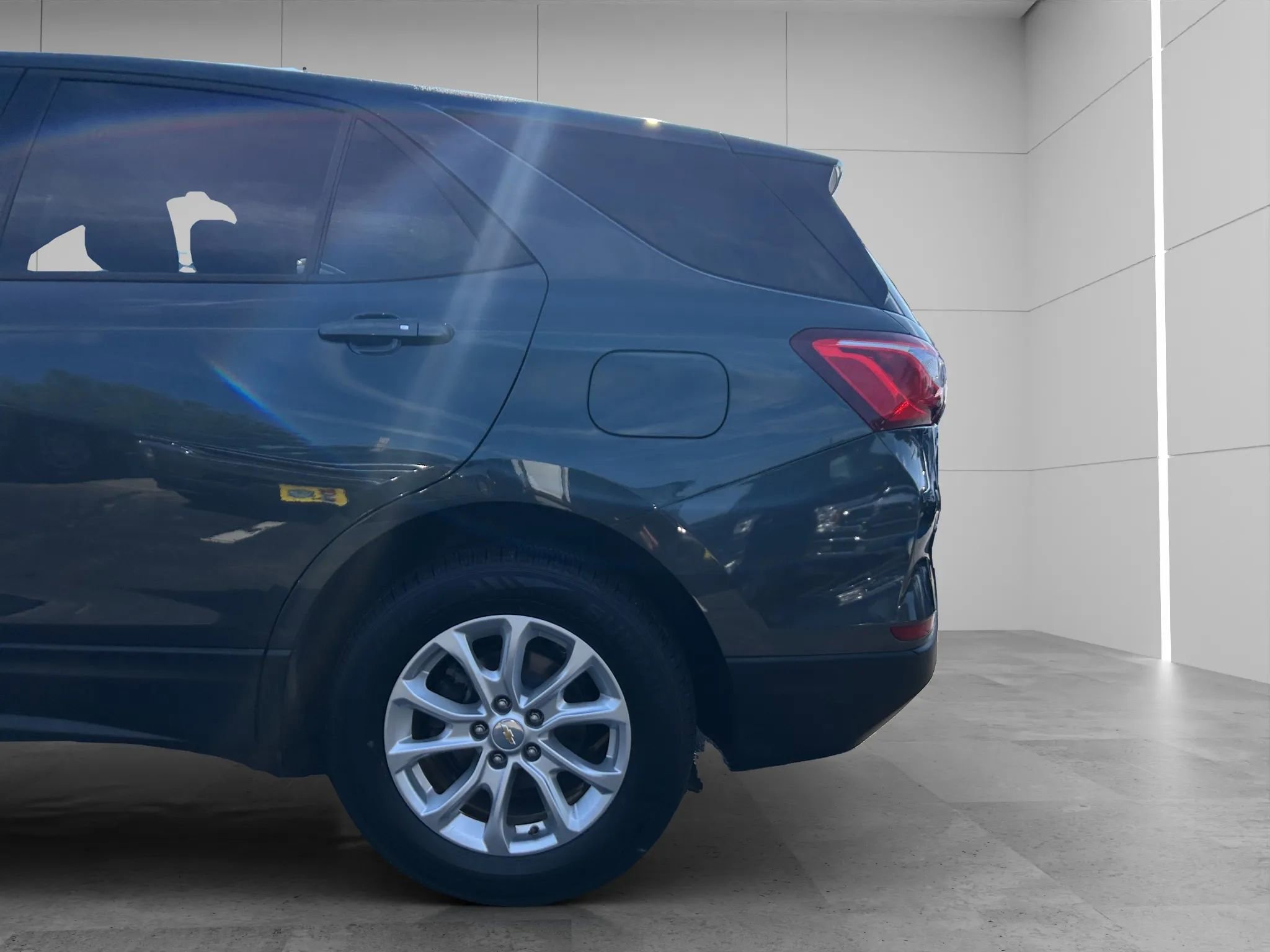 Used 2019 Chevrolet Equinox LS w/ LS Convenience Package image 25