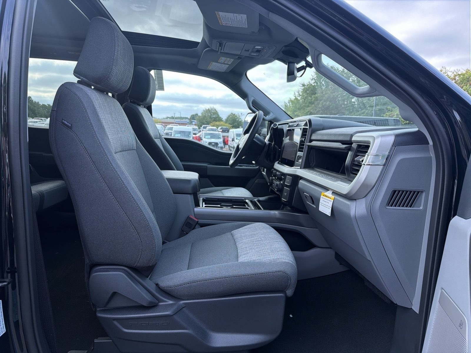 New 2027 Ford F350 XLT w/ XLT Premium Package AWD/4WD image 24