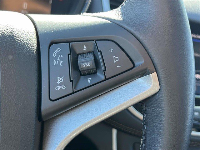 Certified 2022 Chevrolet Trax LT w/ LT Convenience Package image 20