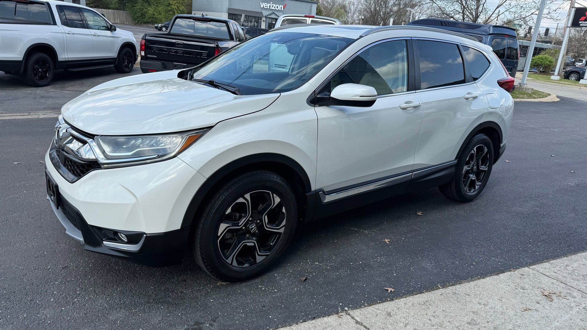 Used 2017 Honda CR-V Touring image 7