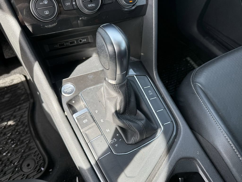 Used 2019 Volkswagen Tiguan SE image 18
