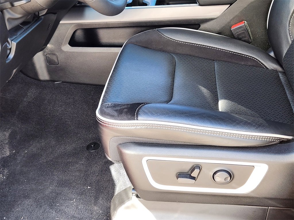 Used 2025 RAM 1500 Laramie image 8