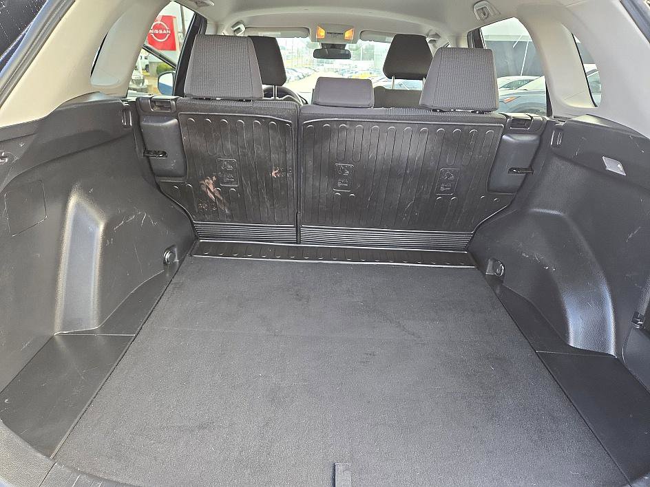 Used 2020 Toyota RAV4 LE image 20