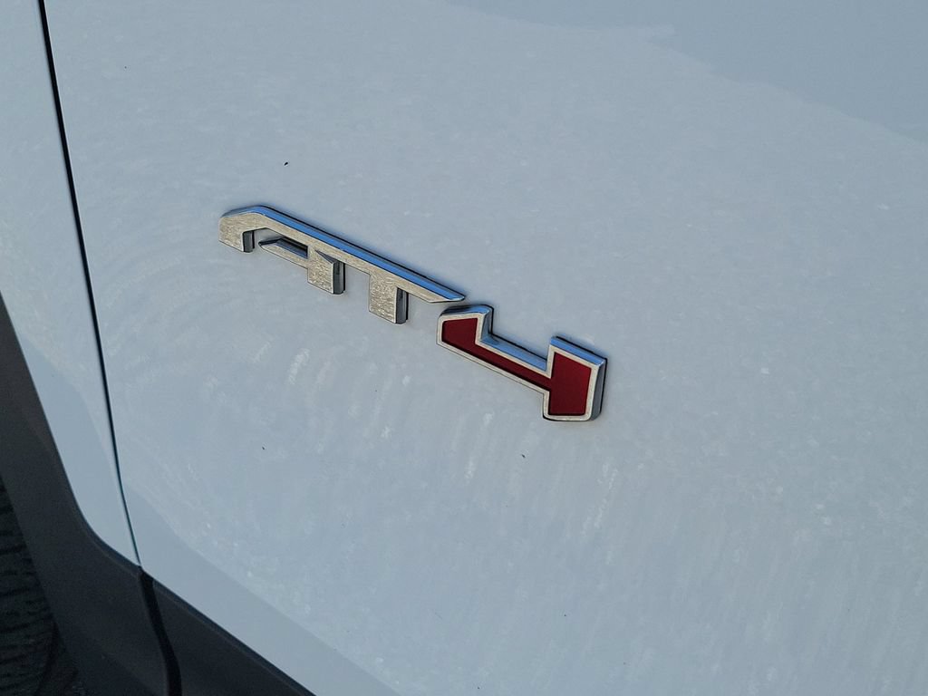 Used 2023 GMC Terrain AT4 AWD/4WD image 7