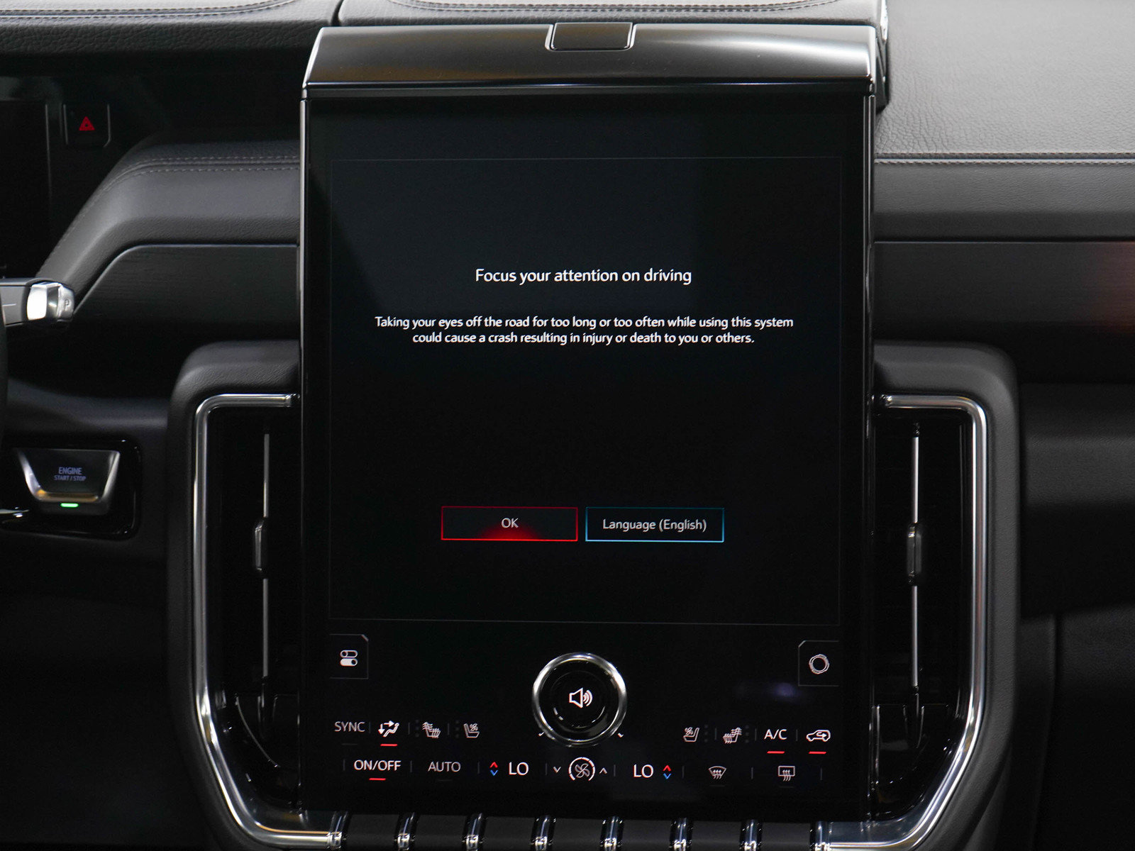 Used 2025 GMC Yukon Denali w/ Denali Reserve Package AWD/4WD image 16