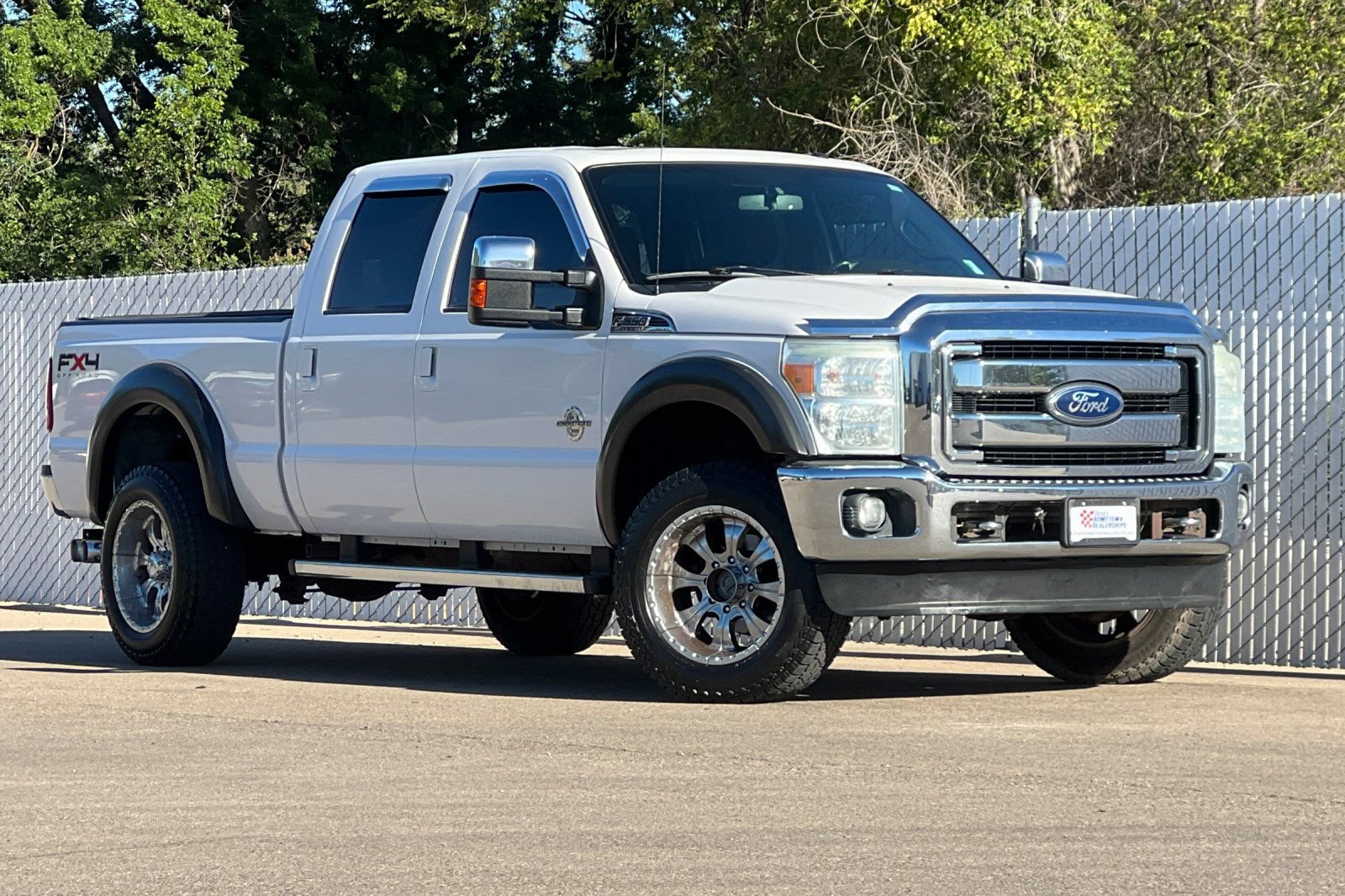 Used 2011 Ford F350 Lariat w/ Lariat Ultimate Pkg AWD/4WD image 2